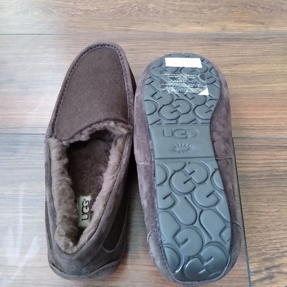 Ugg Men Ascot Slippers - Picture 4 of 5